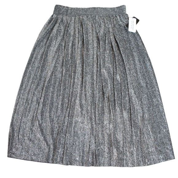 Metrowear Silver Shimmery Metallic Pleated A-Line Skirt, Medium NEW - Picture 5 of 5